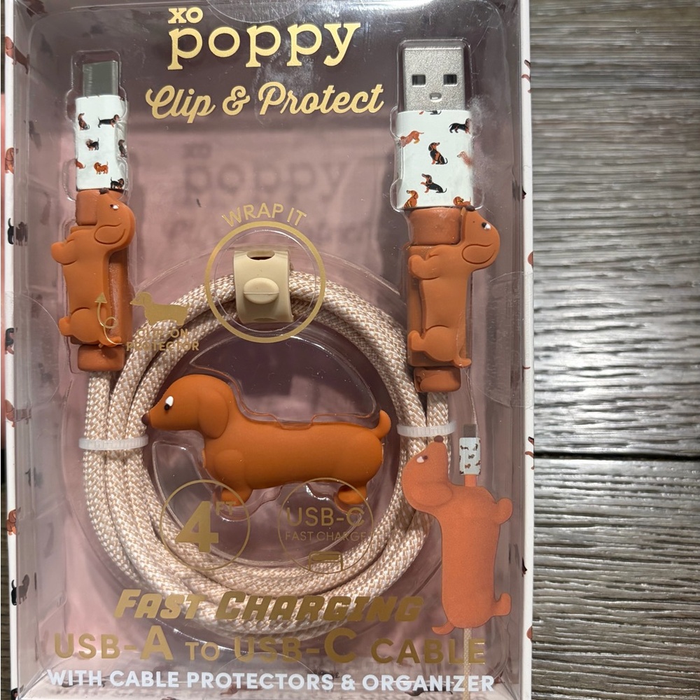 Poppy USB-A to USB-C Cable with Dachshund Dog Protectors